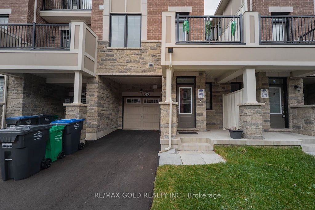 Photo of 3 Melmar Street, Brampton, ON L7A 0B6 (MLS # W12597350)