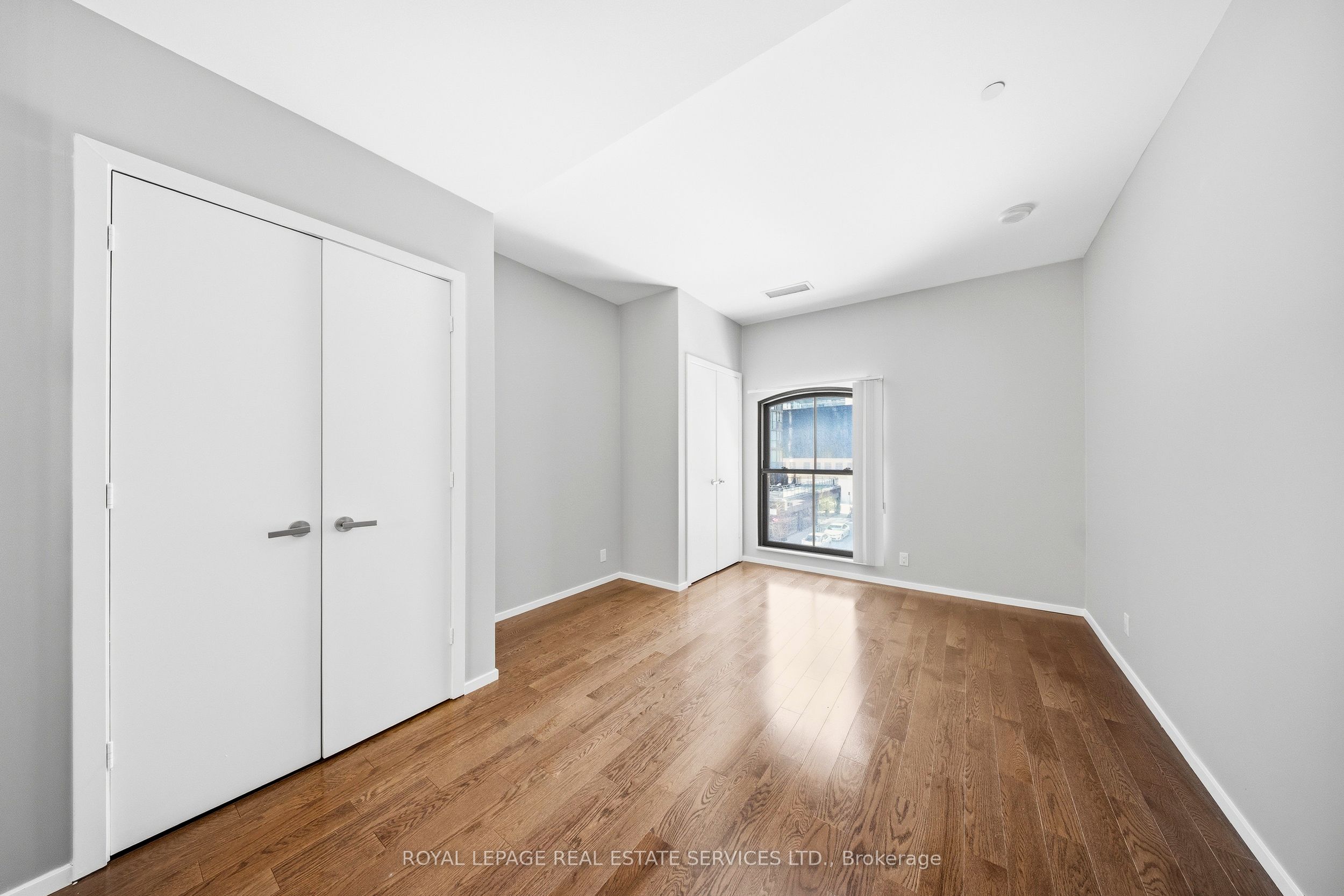5 st joseph Street 208