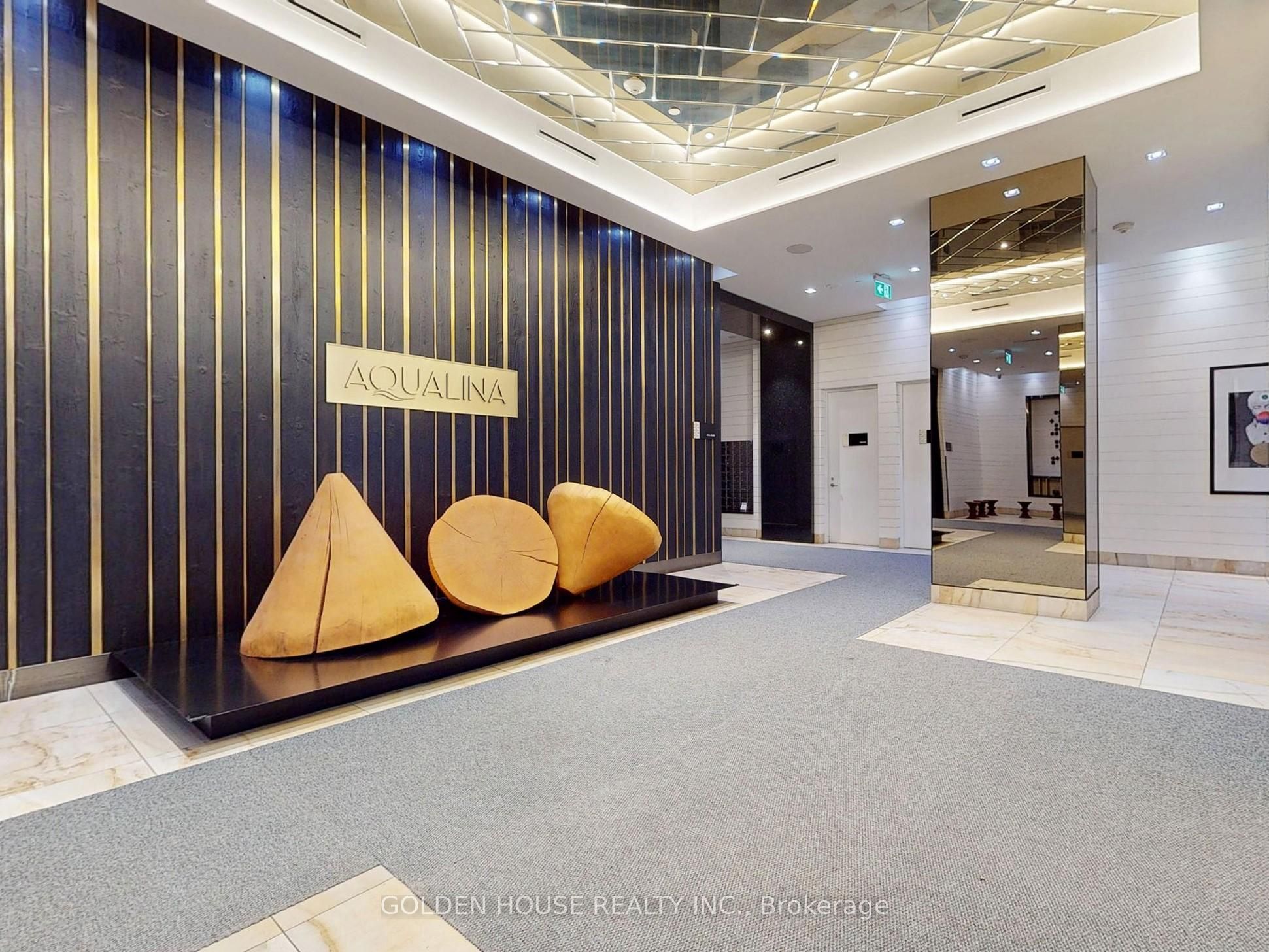 15 Merchants' Wharf N/A 732