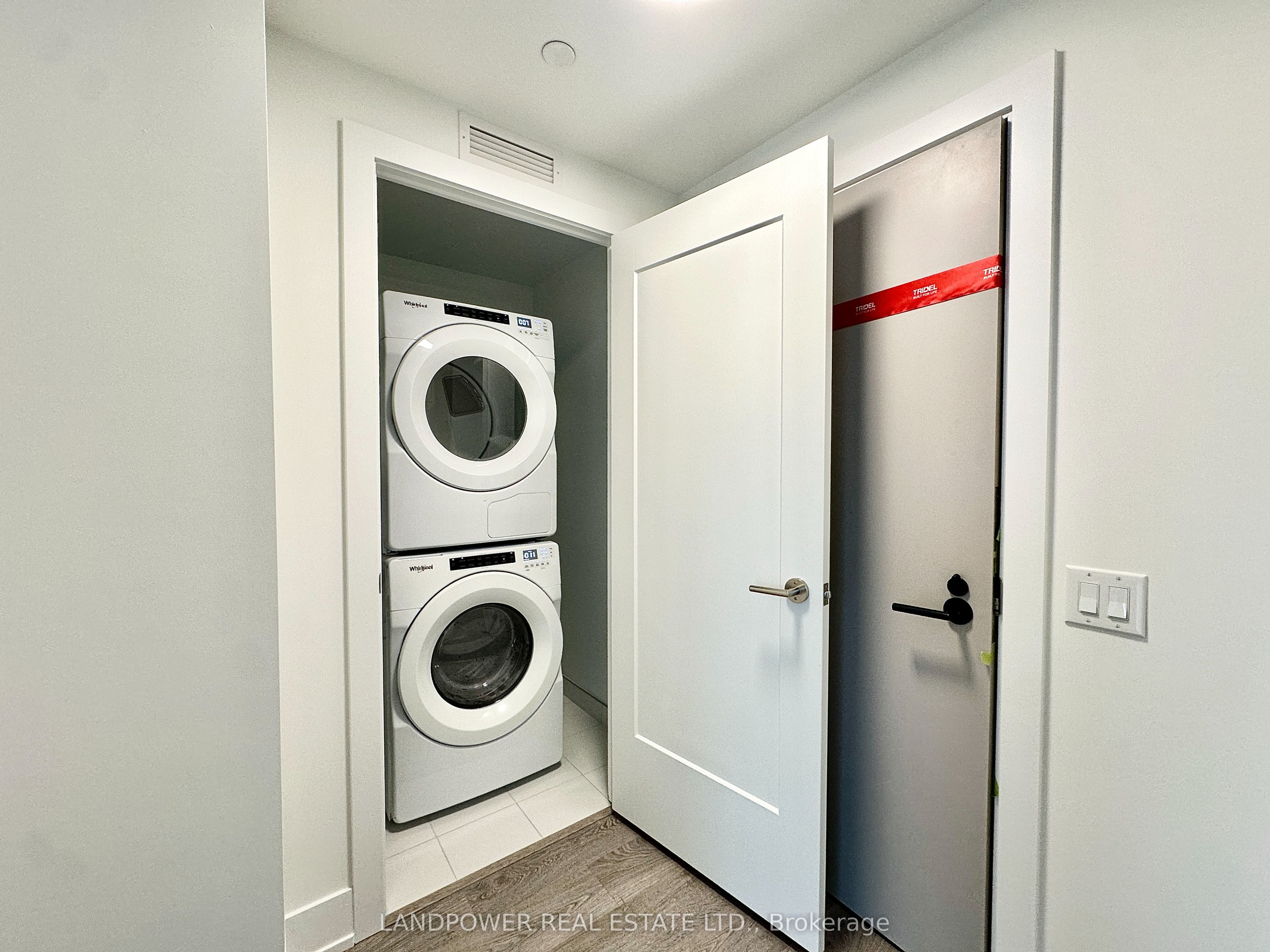 858 Dupont Street 612