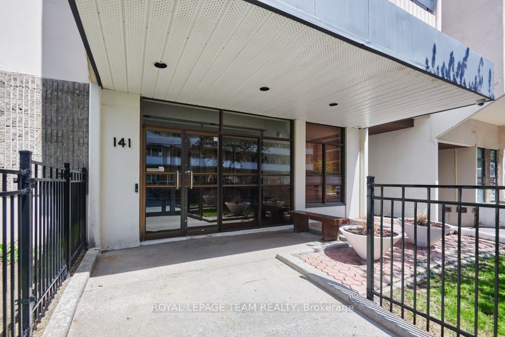 Photo of 141 Somerset Street W #1004, Ottawa Centre, ON K2P 2H1 (MLS # X13159700)
