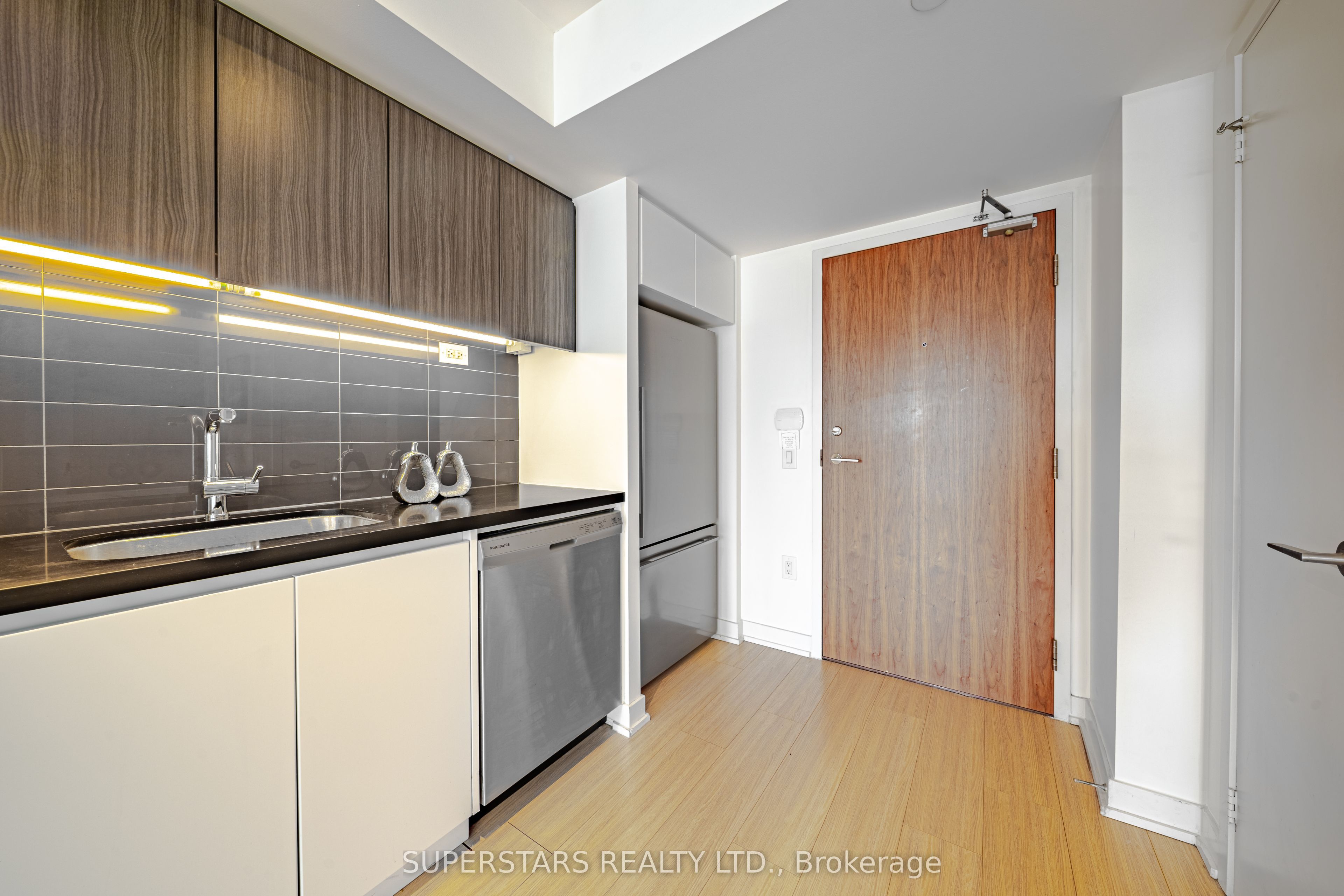 75 Queens Wharf Road 1211