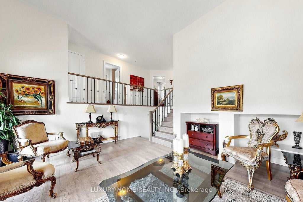 Photo of 78 BEN SINCLAIR Avenue, East Gwillimbury, ON L0G 1R0 (MLS # N13580816)