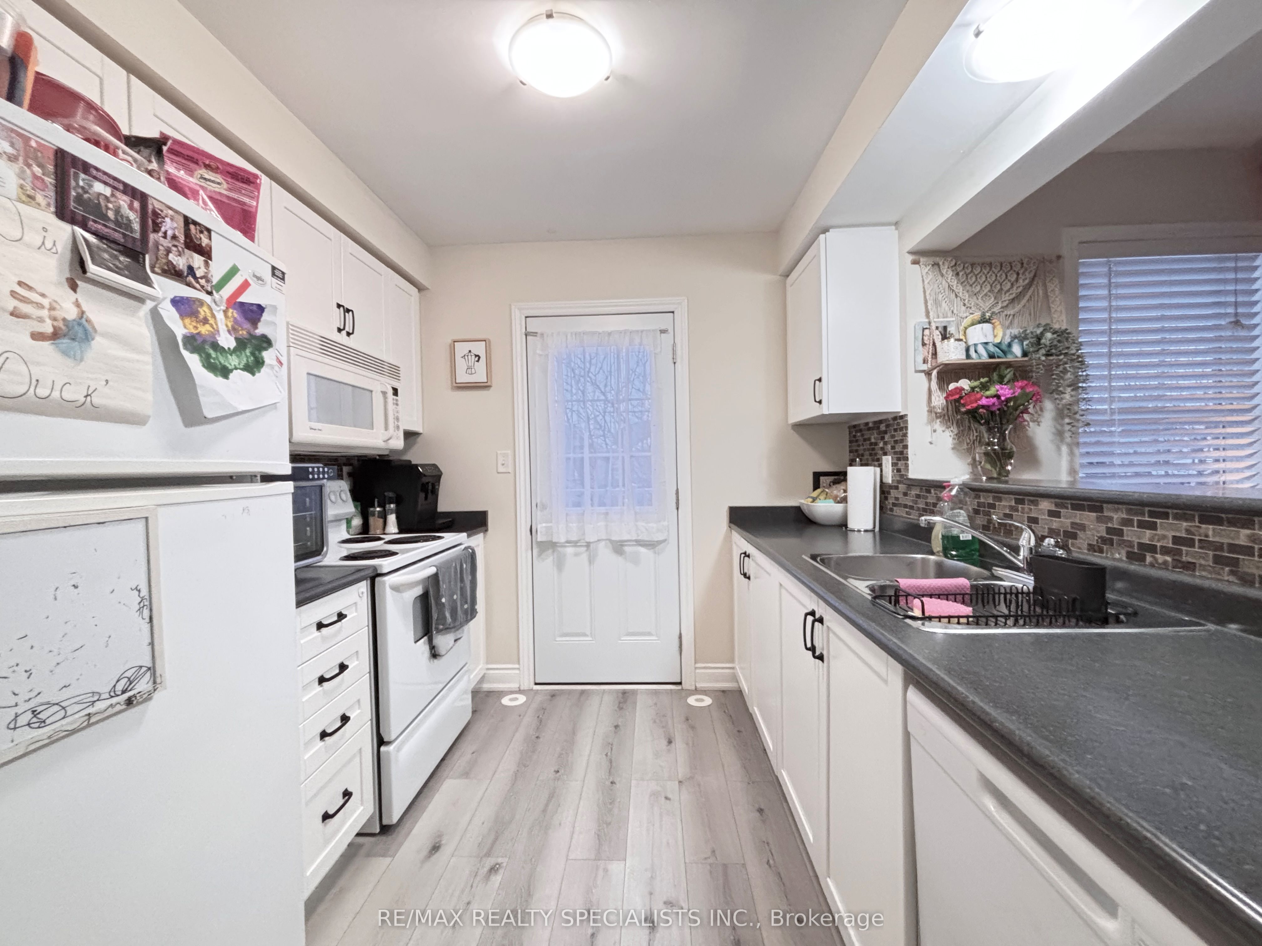 1223 Mcdowell Crescent