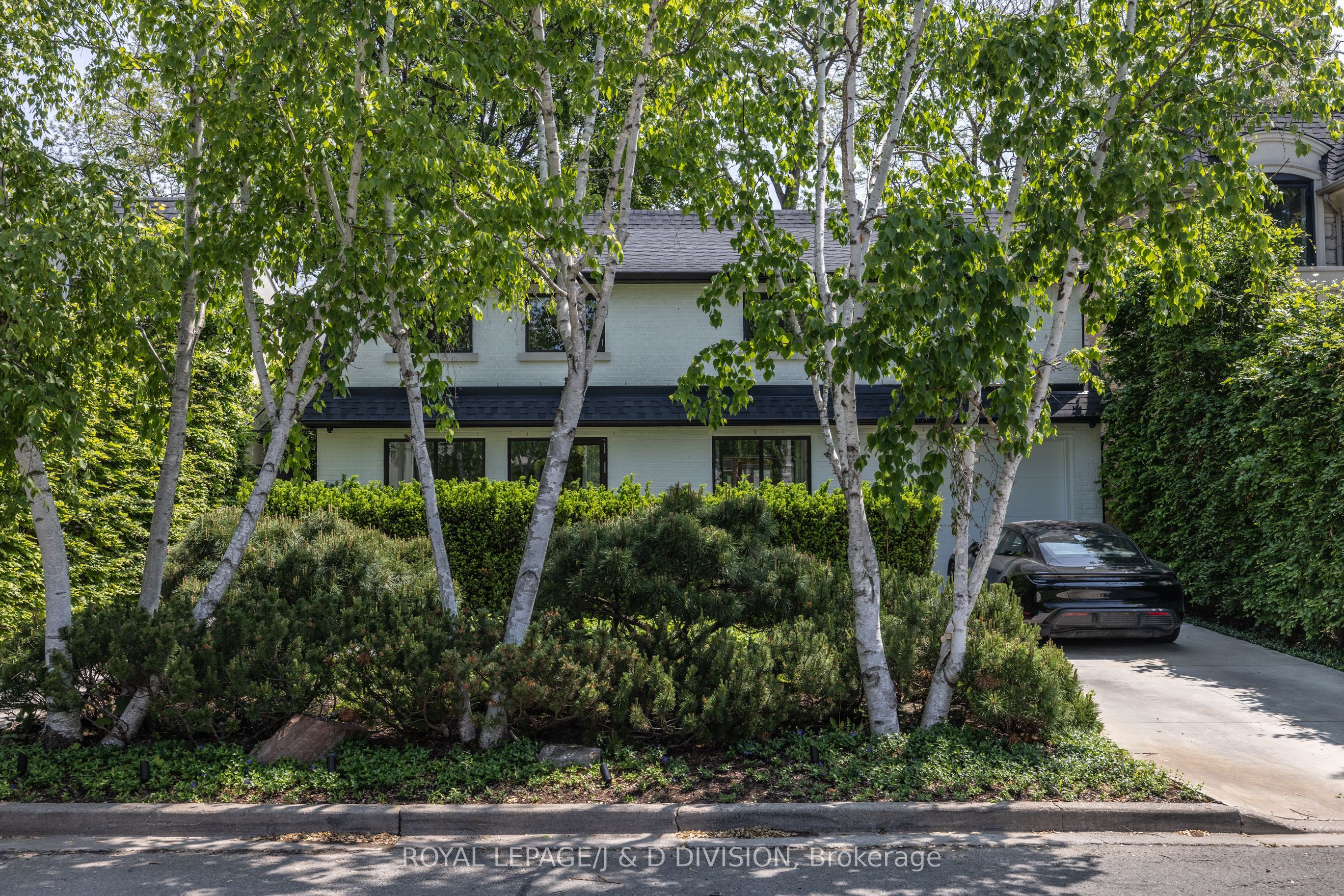 43 Douglas Crescent