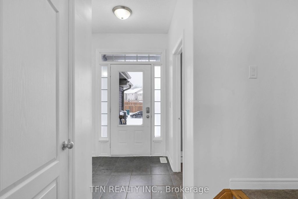 Photo of 9 Isabella Drive, Orillia, ON L3V 0E2 (MLS # S12537844)