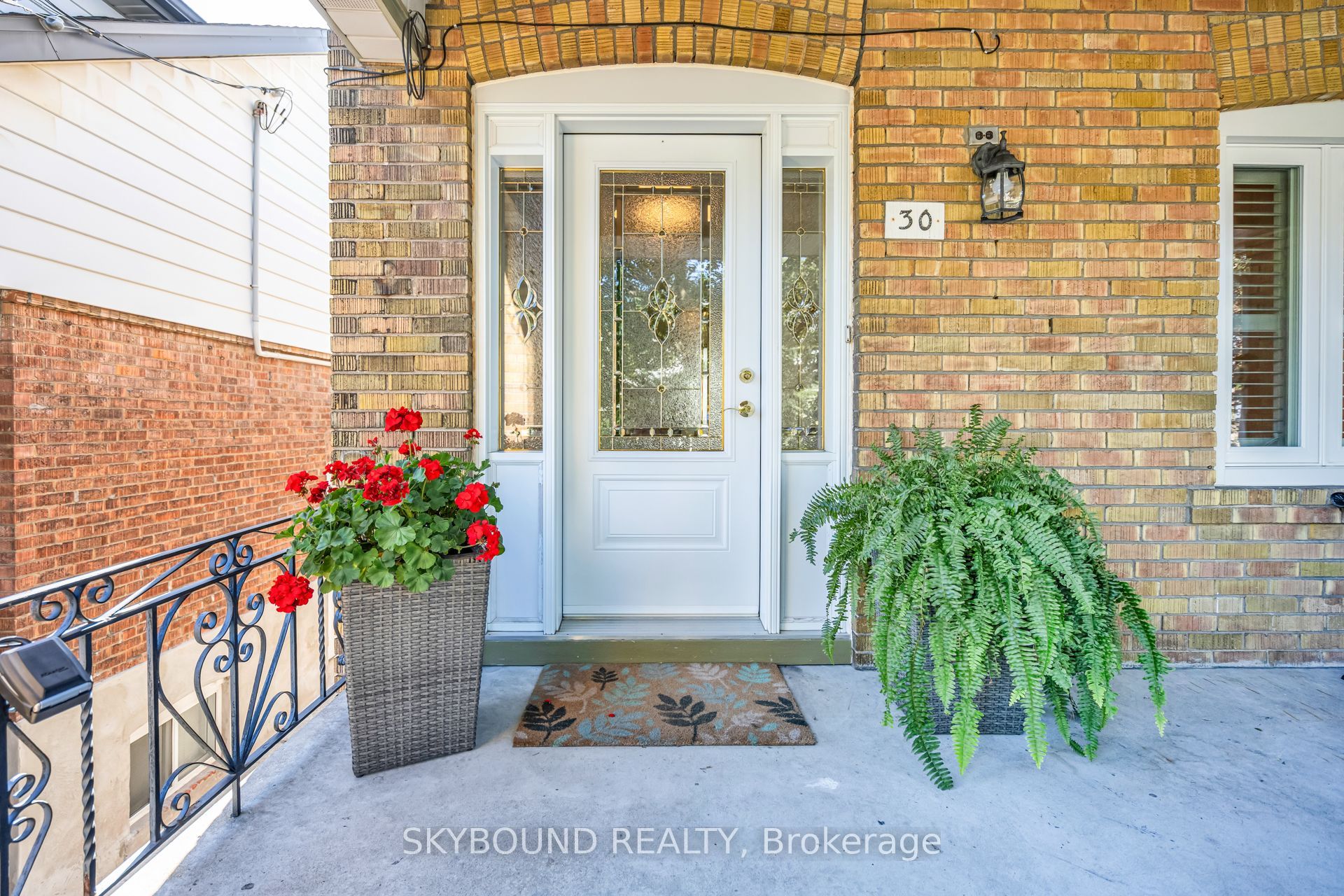 30 Woodmount Avenue