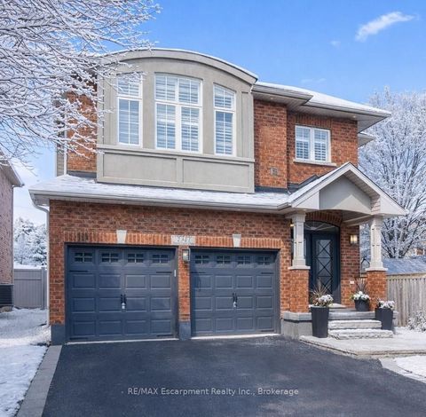 2301 Baronwood Drive Oakville ON L6M 4Z6