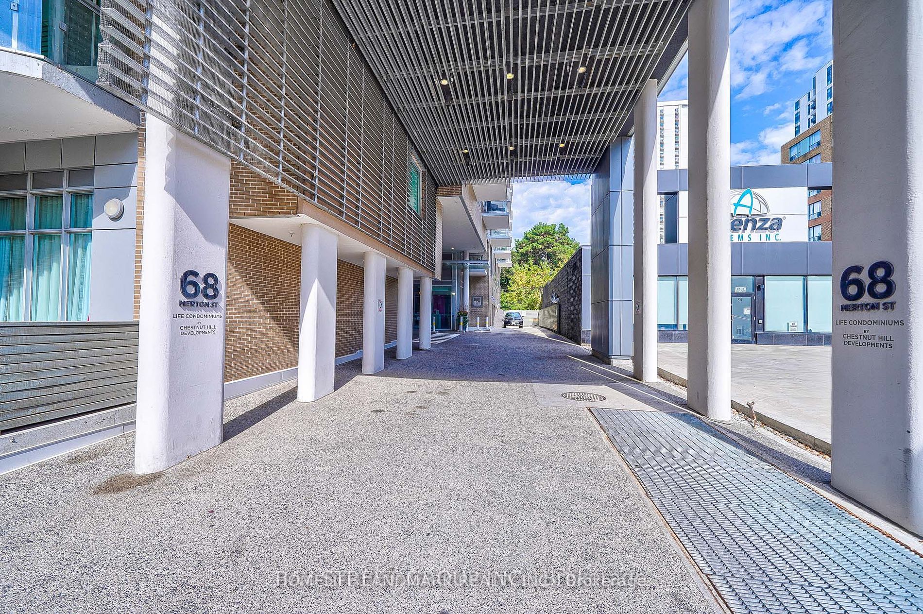 68 Merton Street 204