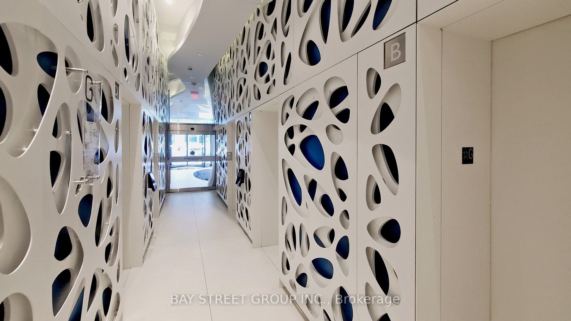 1 Bloor Street E 1701