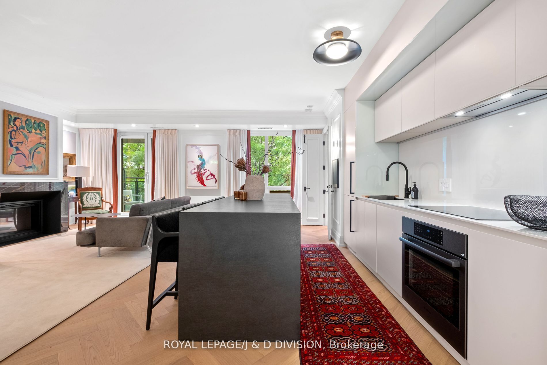 20 Scrivener Square 301