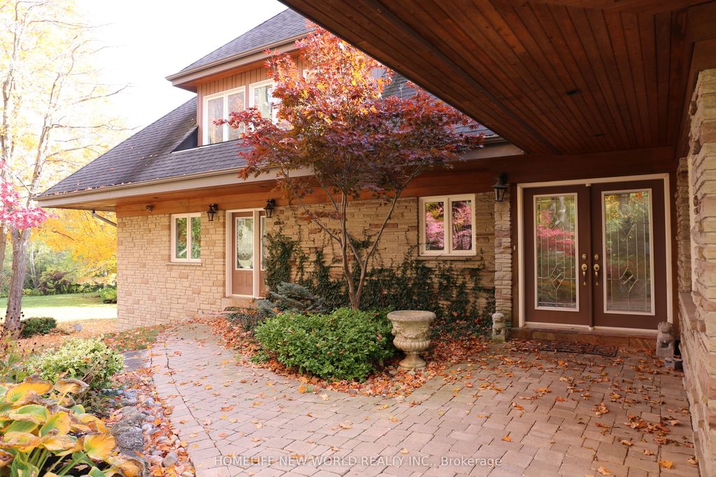 Photo of 13867 Woodbine Avenue, Whitchurch-Stouffville, ON L0H 1G0 (MLS # N12498400)