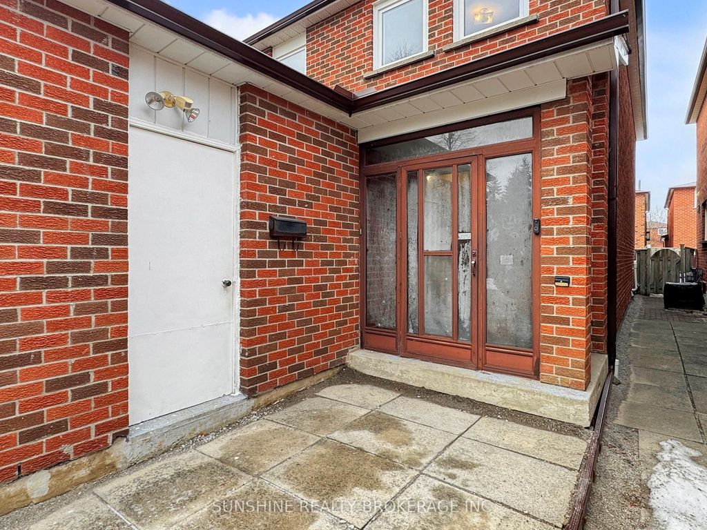 Photo of 4 Treerun Avenue, Toronto, ON M1V 3K6 (MLS # E12688038)