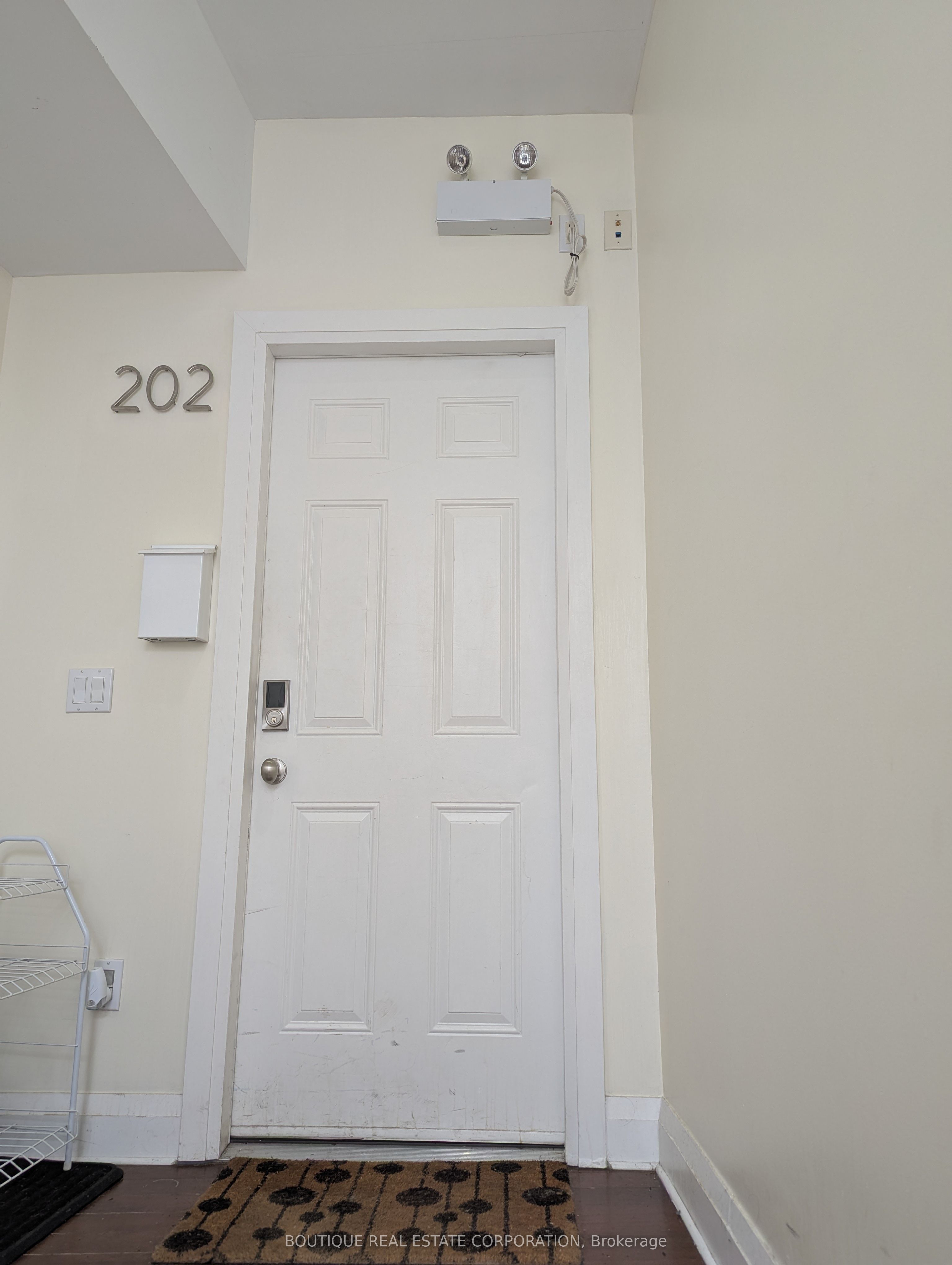 2222 Dundas Street W 202