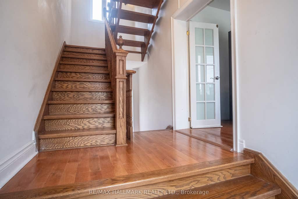 Photo of 6 Griggsden Avenue, Toronto, ON M9P 2Z5 (MLS # W13659634)