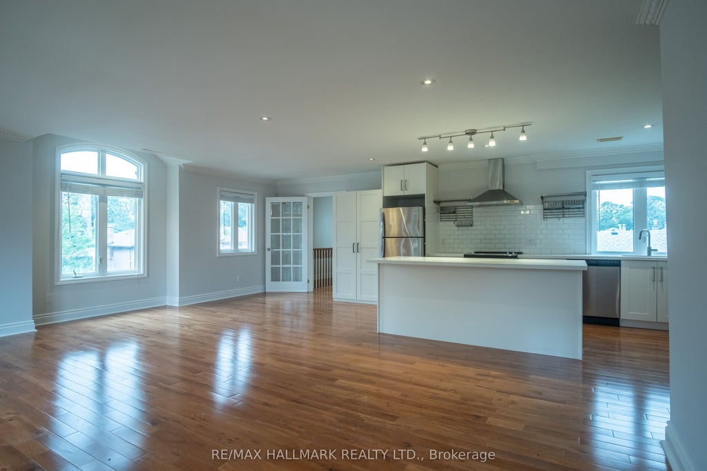 Photo of 6 Griggsden Avenue, Toronto, ON M9P 2Z5 (MLS # W13659634)