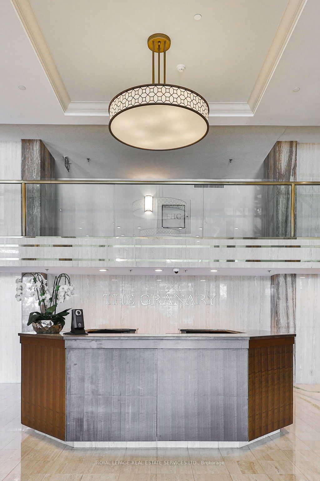 100 Lakeshore Road E 708