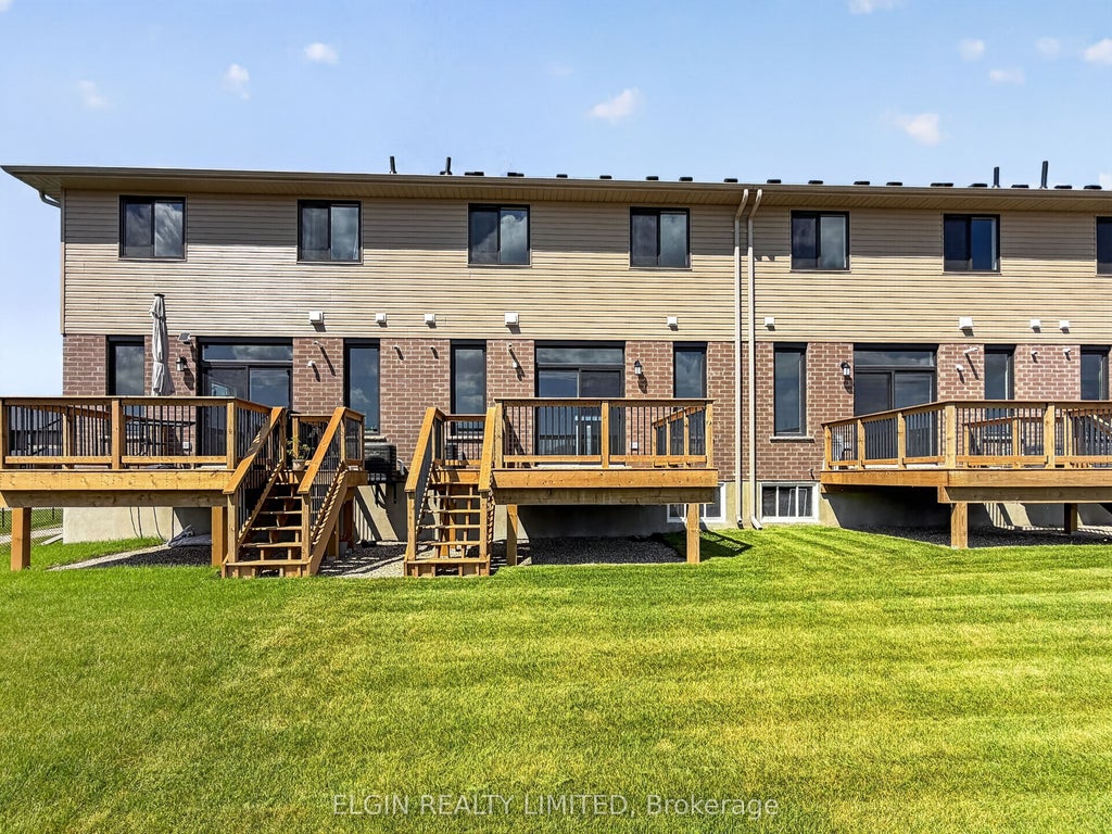 Photo of 66 Woodcock Drive, Tillsonburg, ON N4G 0L9 (MLS # X13603434)