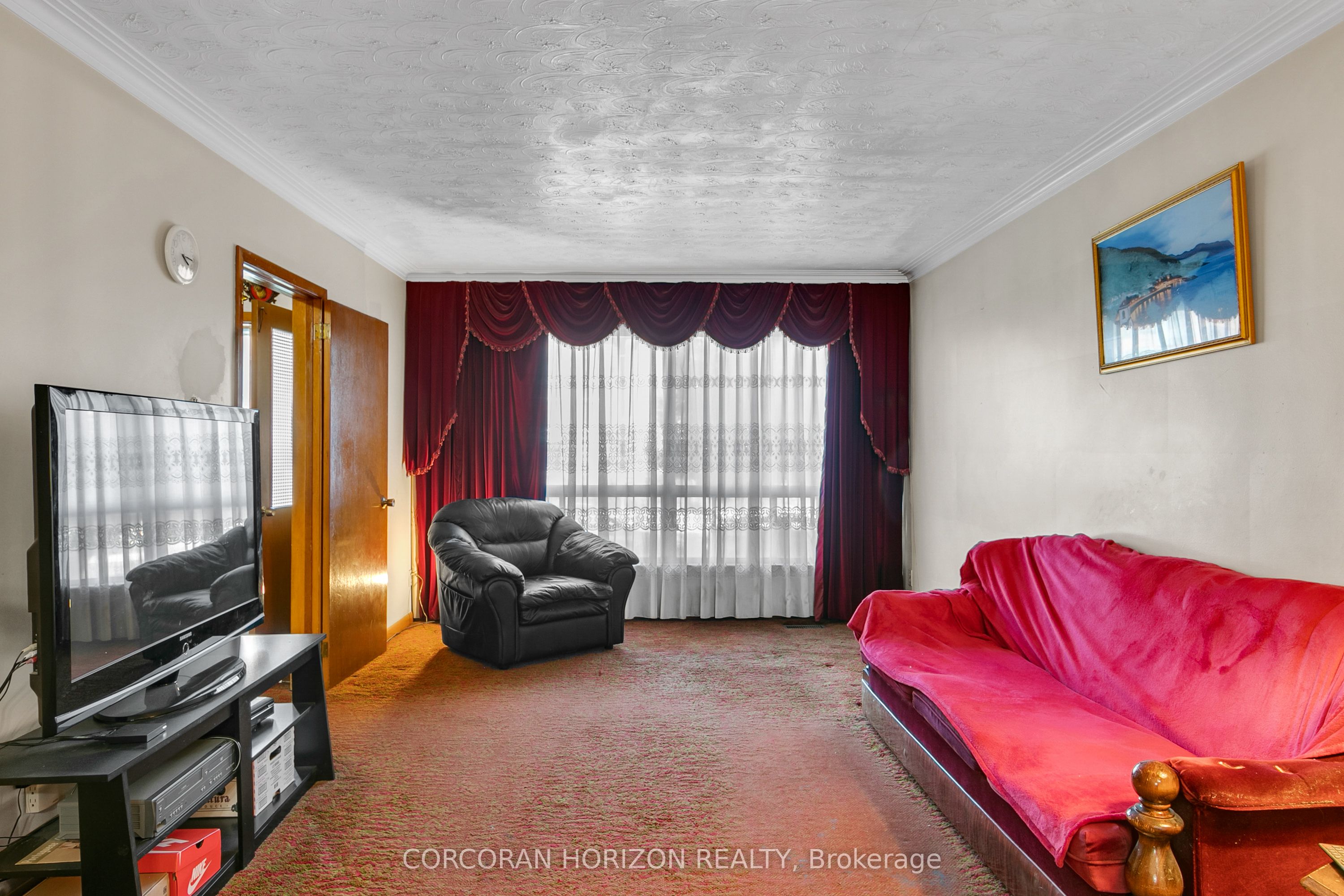 46 Macdonell Avenue