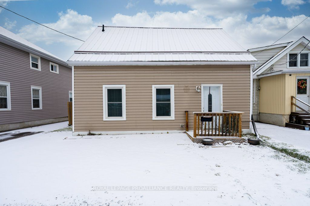 Photo of 31 Pelham Street, Quinte West, ON K8V 4T7 (MLS # X12609844)