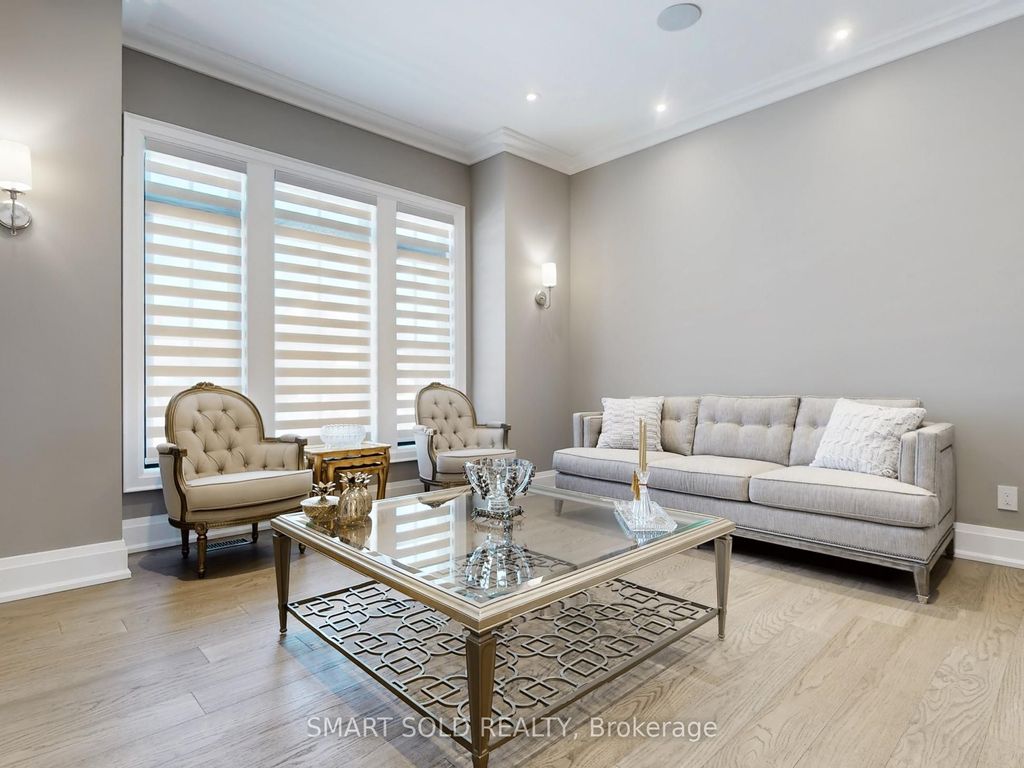 Photo of 20 Dunn Drive, Richmond Hill, ON L4E 3H8 (MLS # N12774182)