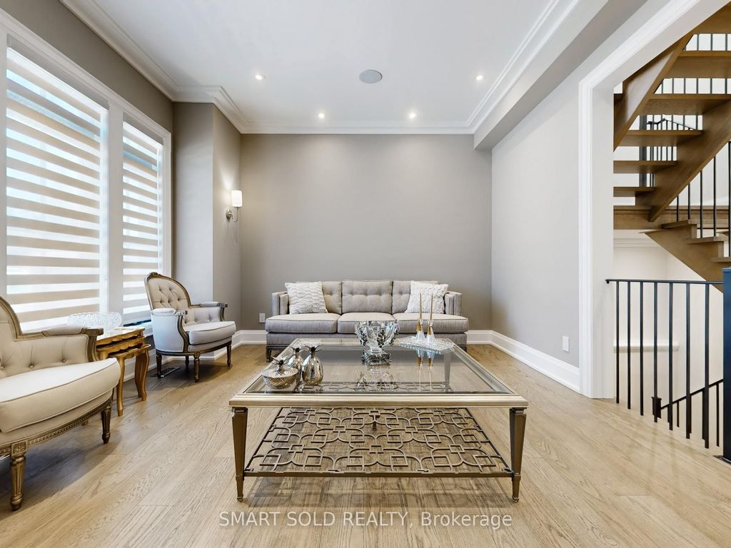 Photo of 20 Dunn Drive, Richmond Hill, ON L4E 3H8 (MLS # N12774182)