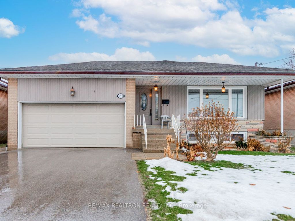 Photo of 190 Ranee Avenue, Toronto, ON M6A 1N5 (MLS # C12665064)