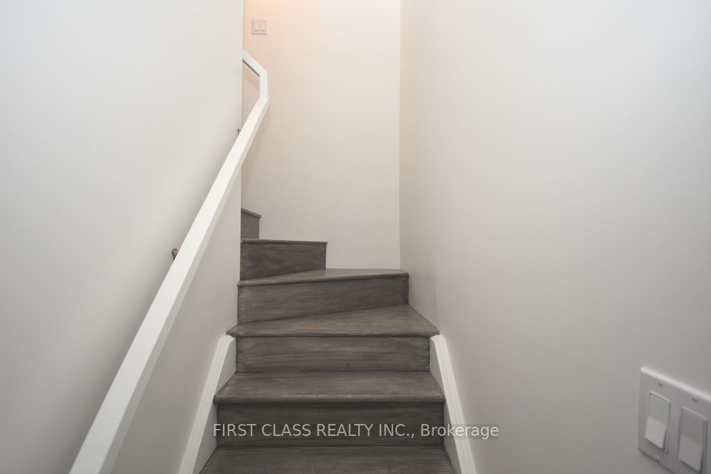 35 Hubner Avenue Bsmt