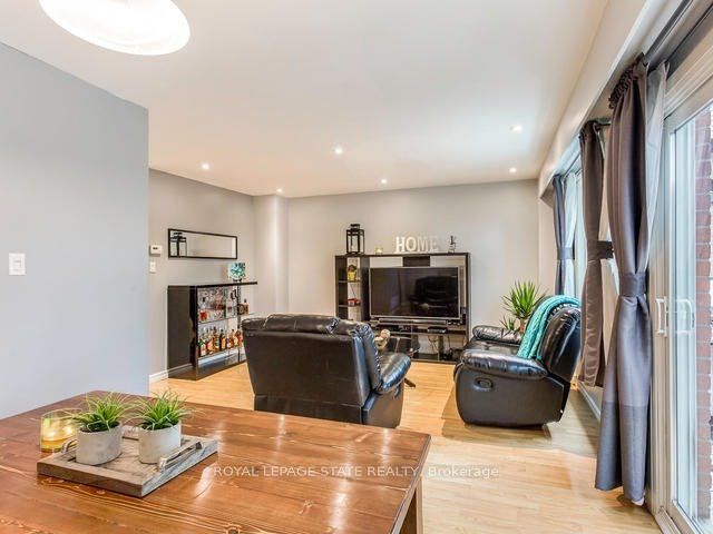 1004 Elizabeth Place Main & Upper