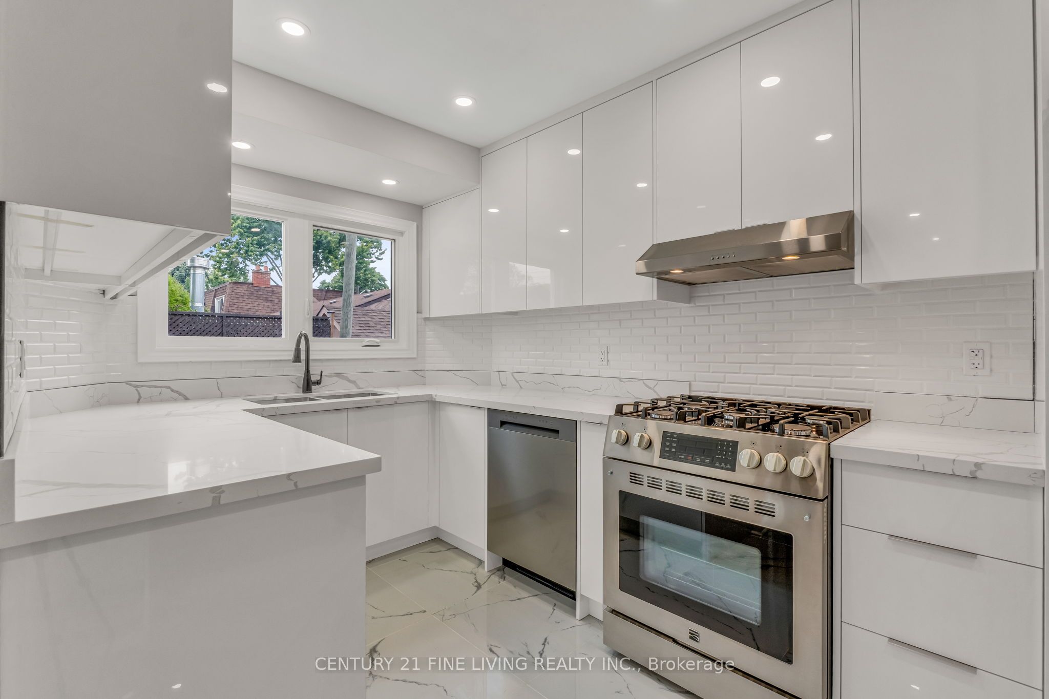 46 Rossburn Drive