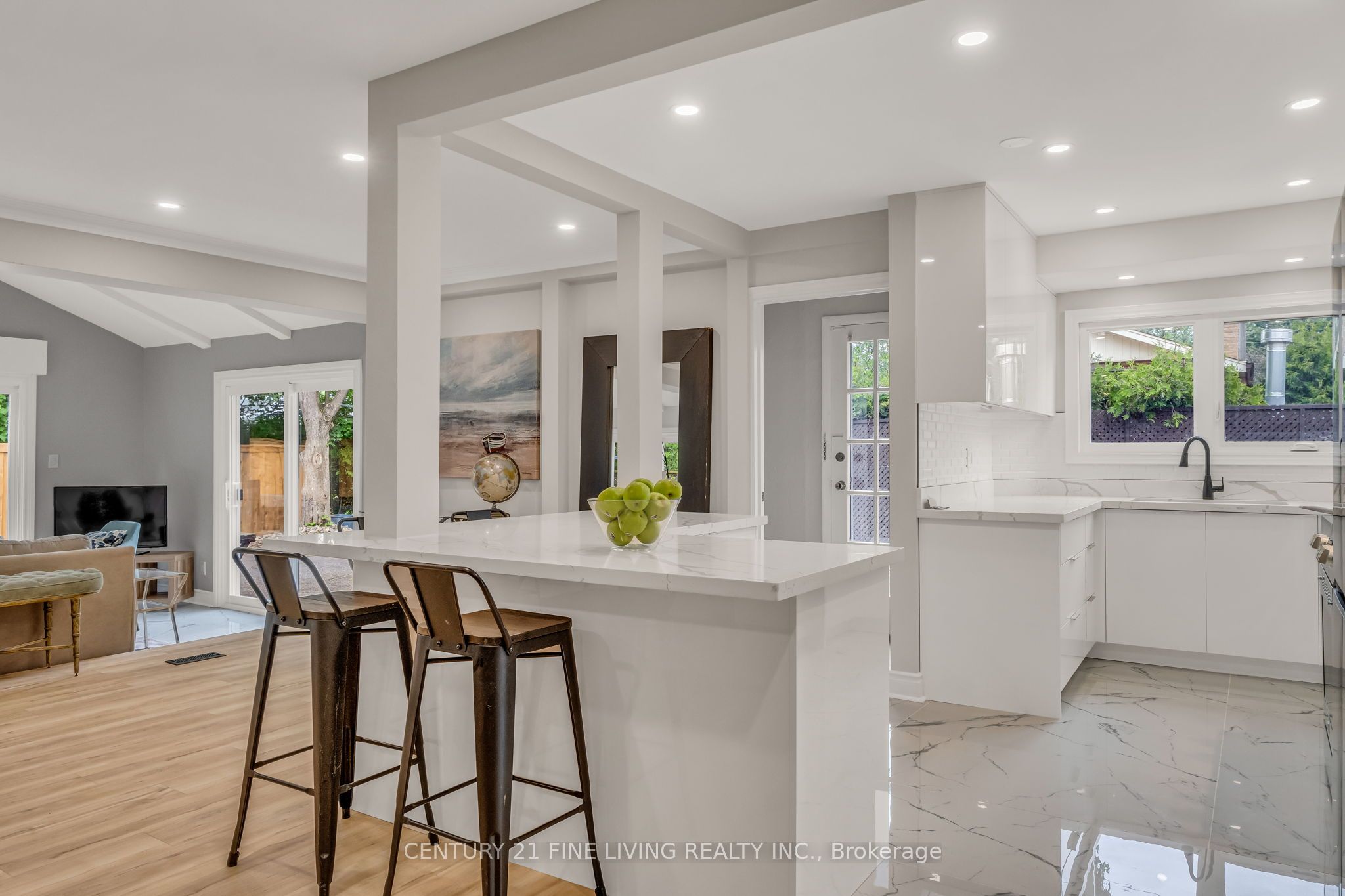 46 Rossburn Drive
