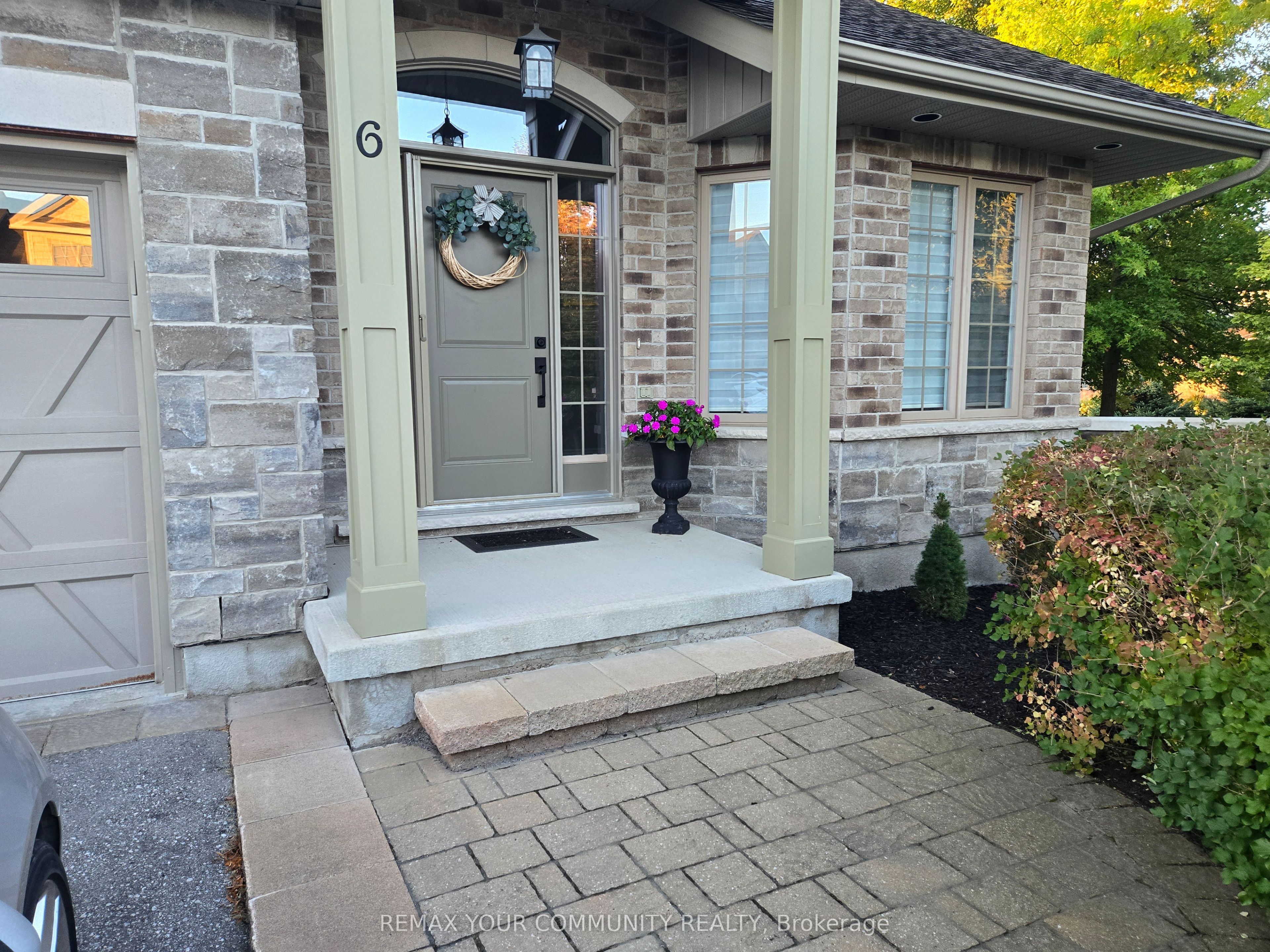 10 Reddington Drive 6