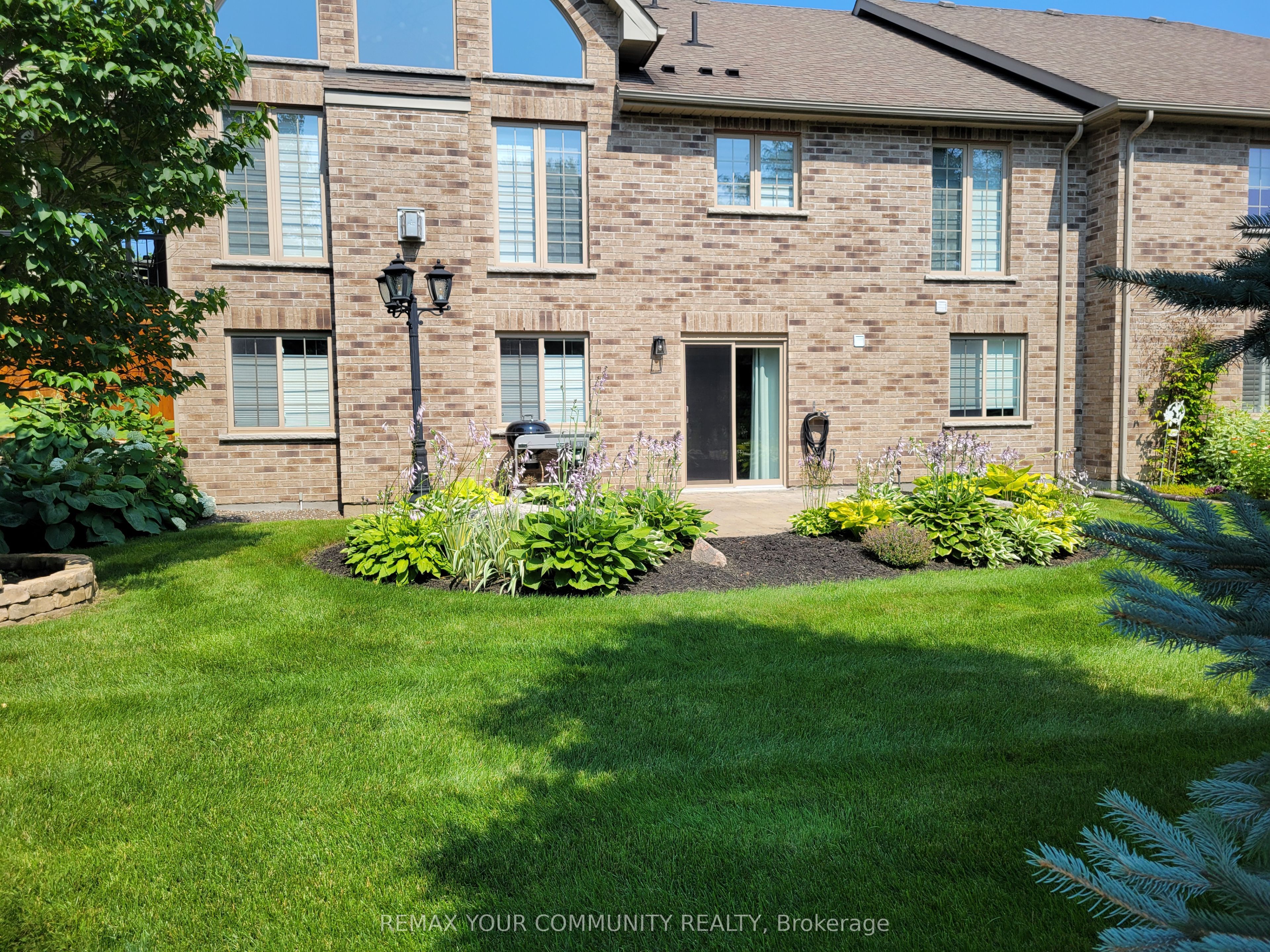 10 Reddington Drive 6