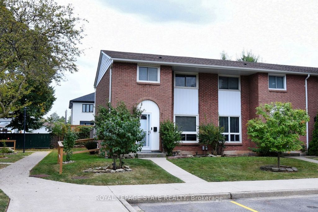 Photo of 150 Gateshead Crescent #122, Hamilton, ON L8G 4A7 (MLS # X12468355)