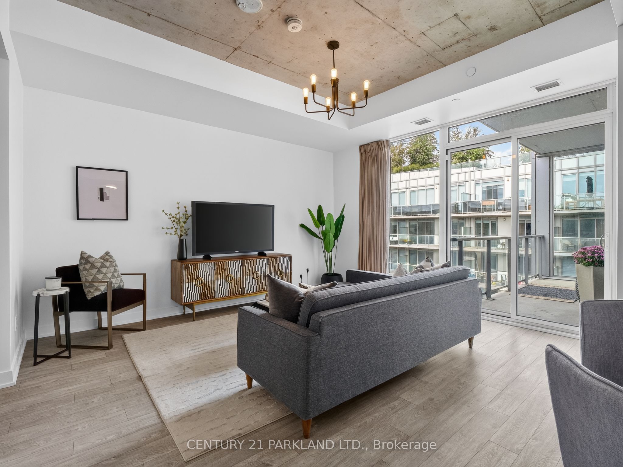 15 Baseball Place N 923