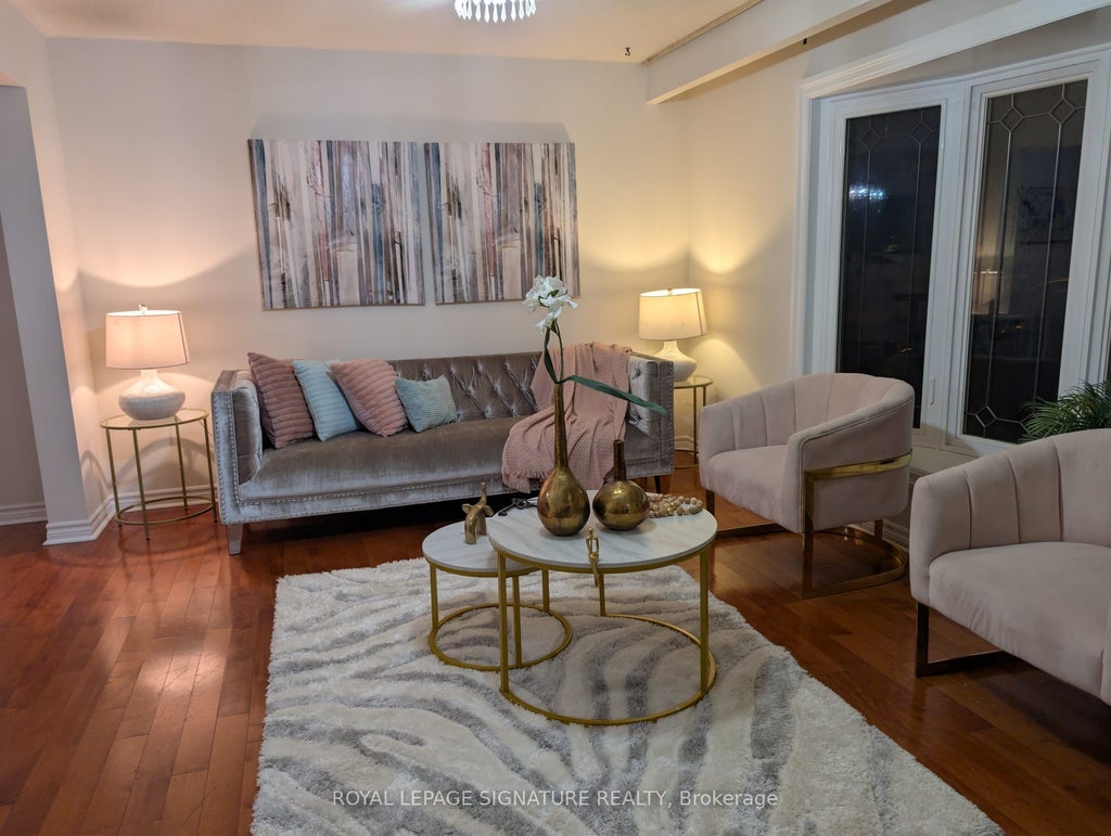 Photo of 19 Starlake Drive #Upper, Toronto, ON M1G 3C3 (MLS # E14099658)