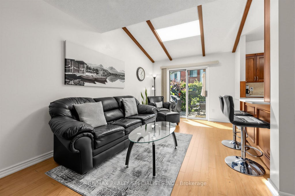 Photo of 1152 WEST SHORE Drive, Mississauga, ON L5E 3H8 (MLS # W13777004)