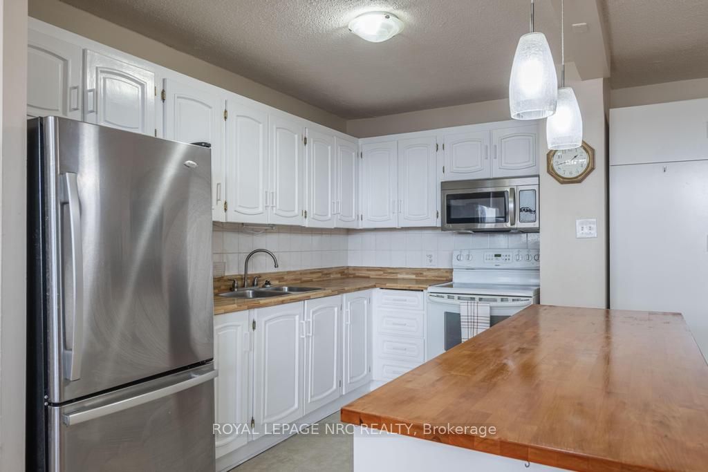 Photo of 215 Glenridge Avenue #601, St. Catharines, ON L2T 3J7 (MLS # X12922566)