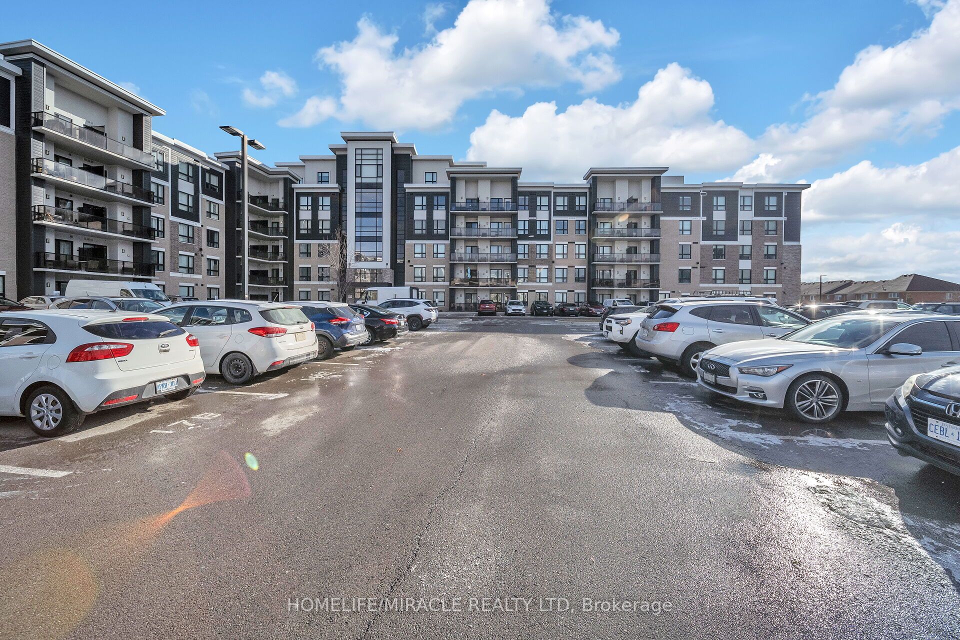 640 Sauve Street 420