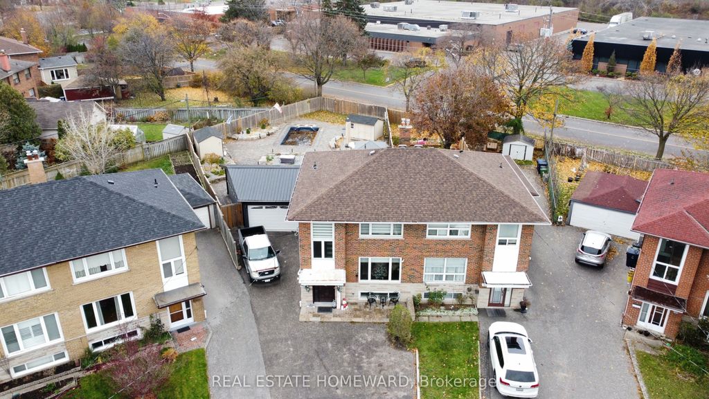 Photo of 18 Wyndcliff Crescent, Toronto, ON M4A 2K1 (MLS # C12548804)