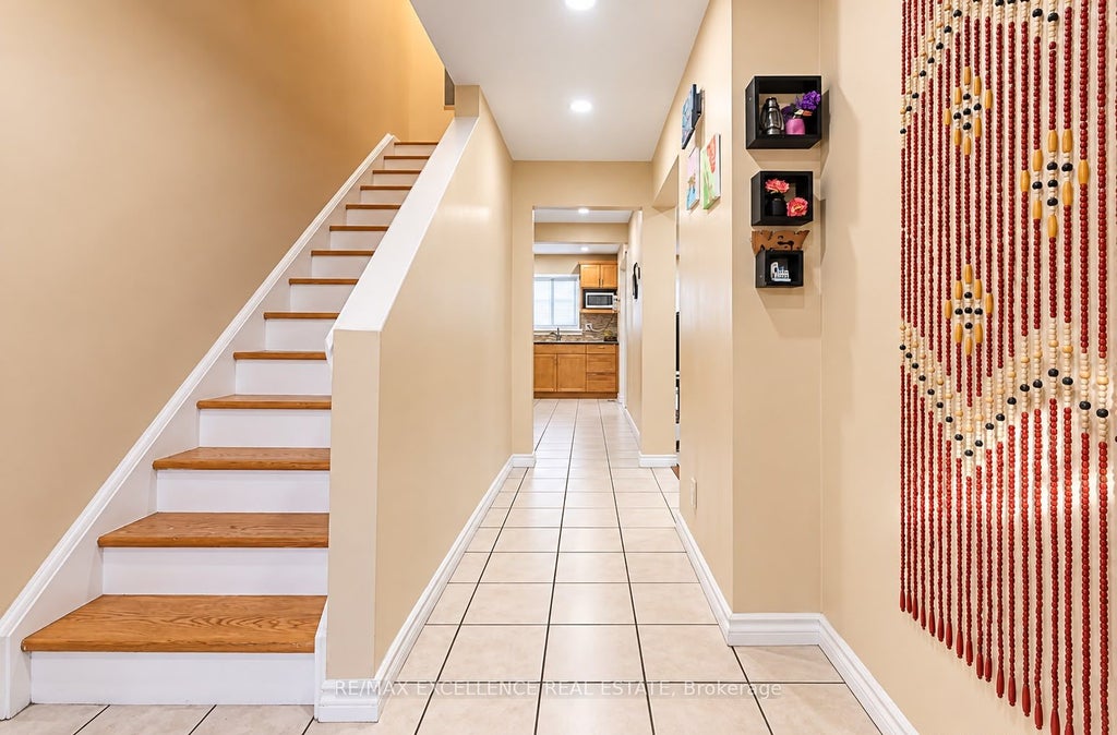 Photo of 88 Fleetwood Crescent, Brampton, ON L6T 2E5 (MLS # W14109536)