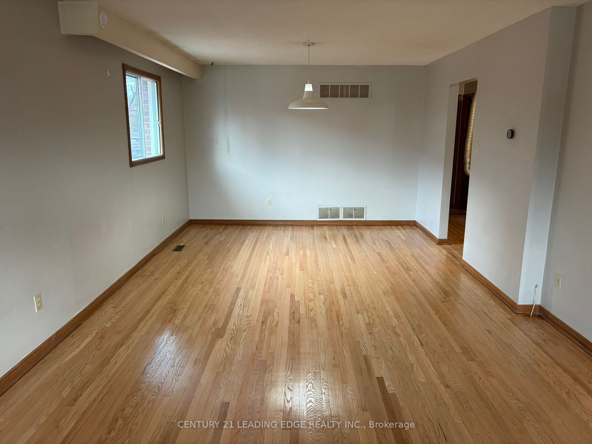 127 Risebrough Circuit