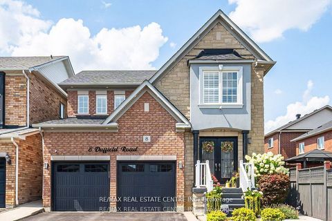 8 Duffield Road Brampton ON L7A 2P4