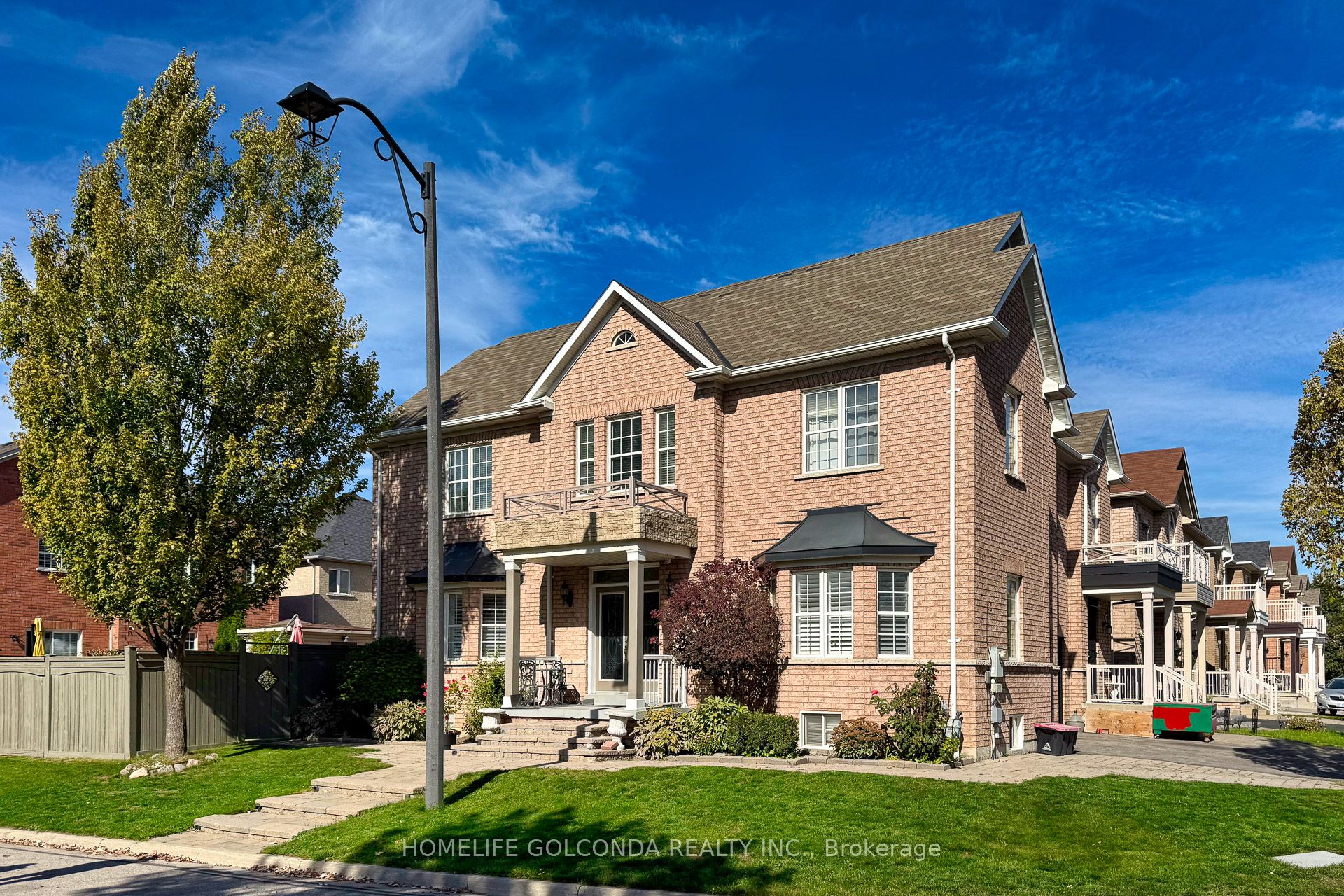 77 Arco Circle