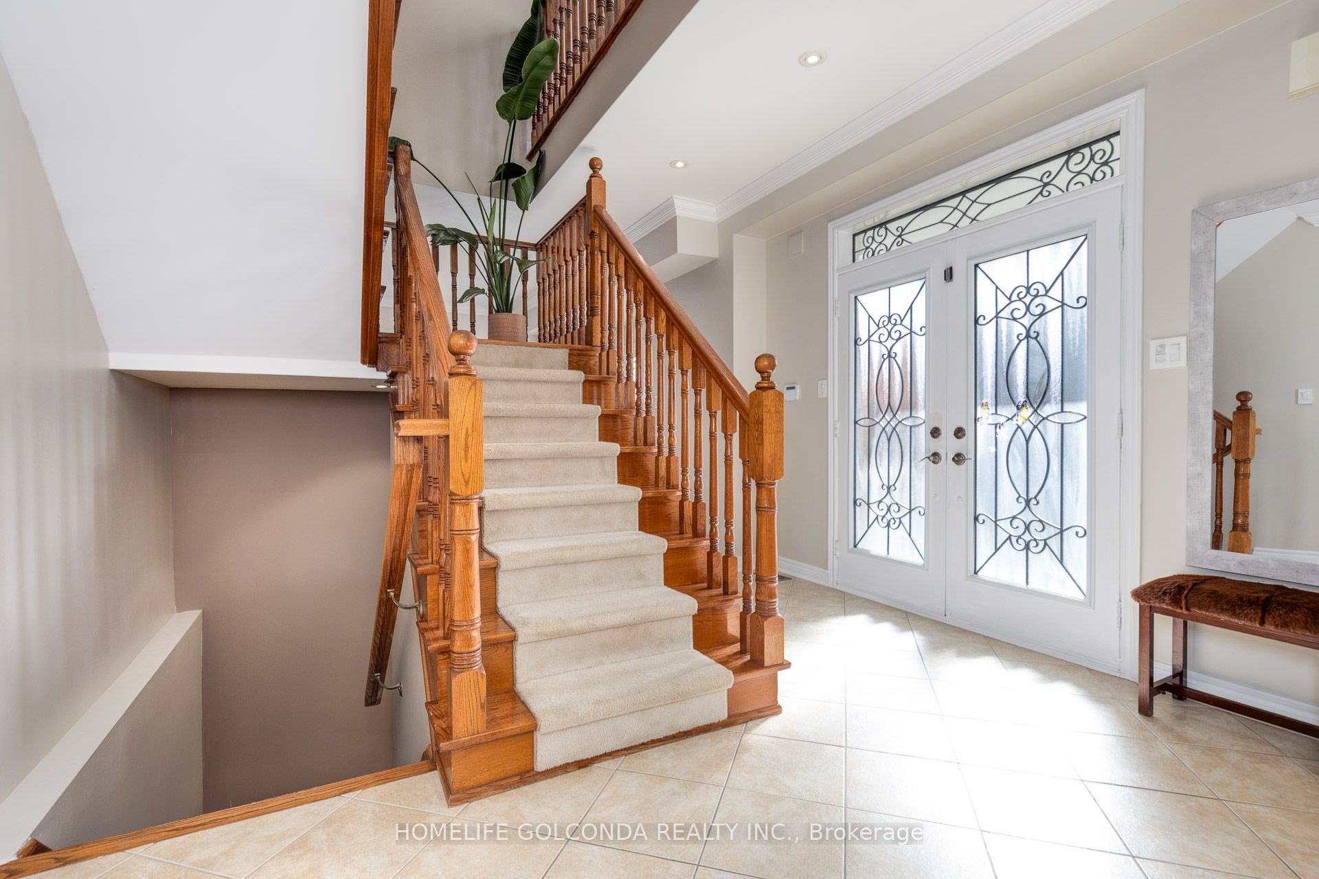 77 Arco Circle