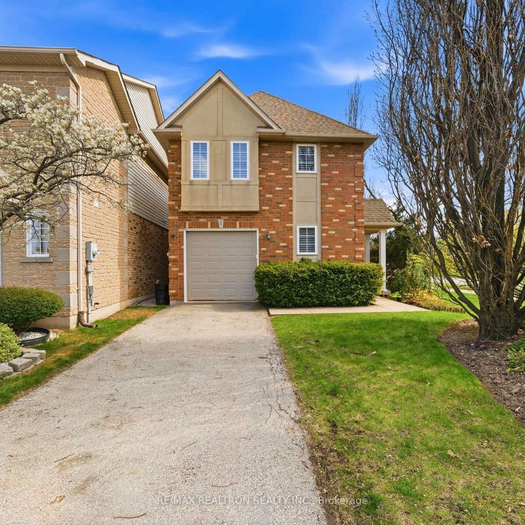 Photo of 876 GOLF LINKS Road #1, Hamilton, ON L9K 1M7 (MLS # X13706652)