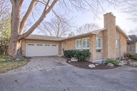 425 CANTERBURY Crescent Oakville ON L6J 5K8