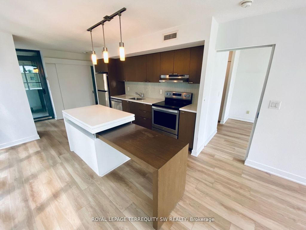 Photo of 110 Charles Street E #707, Toronto, ON M4Y 1T5 (MLS # C12419088)