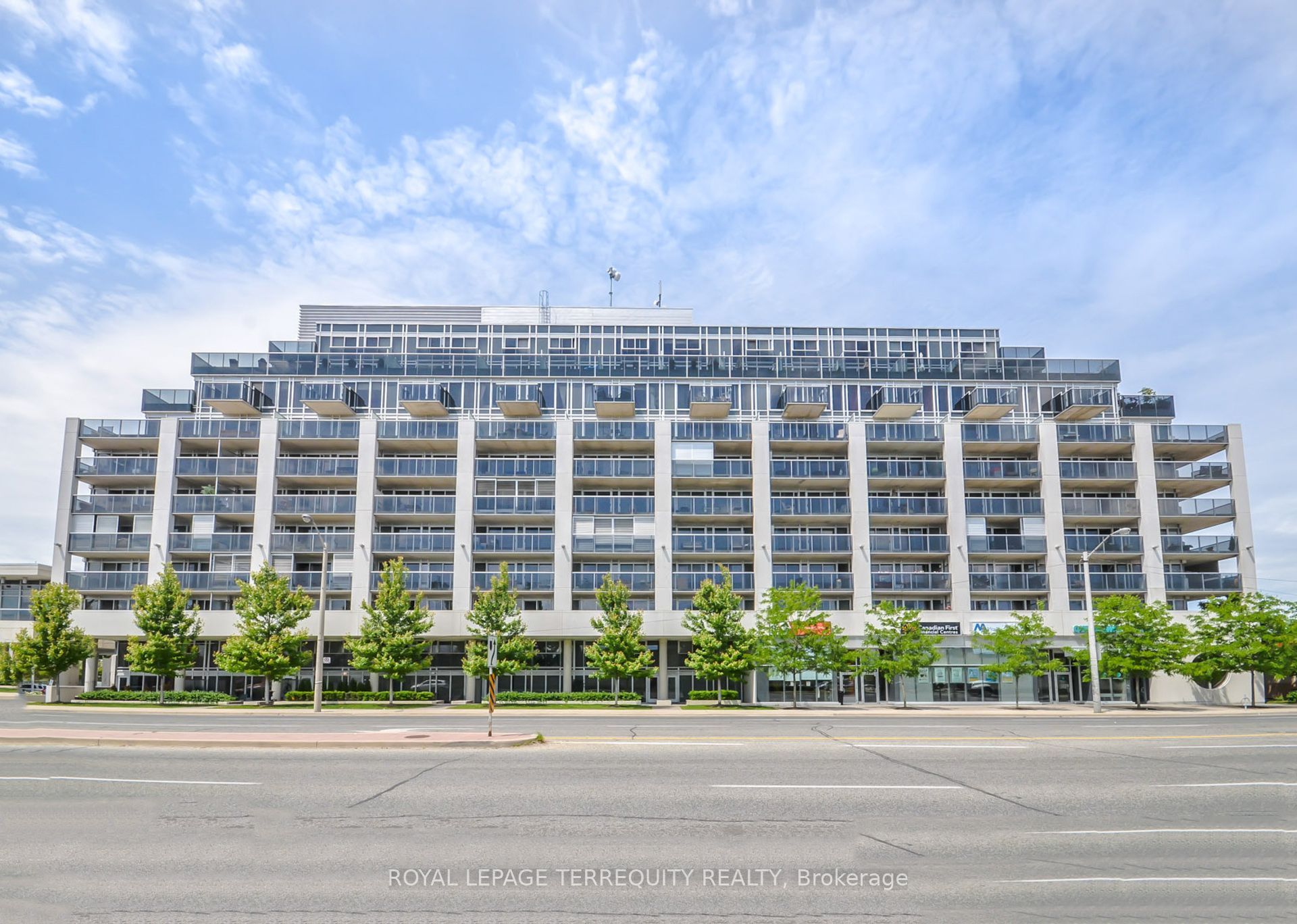 1040 The Queensway N/A 705