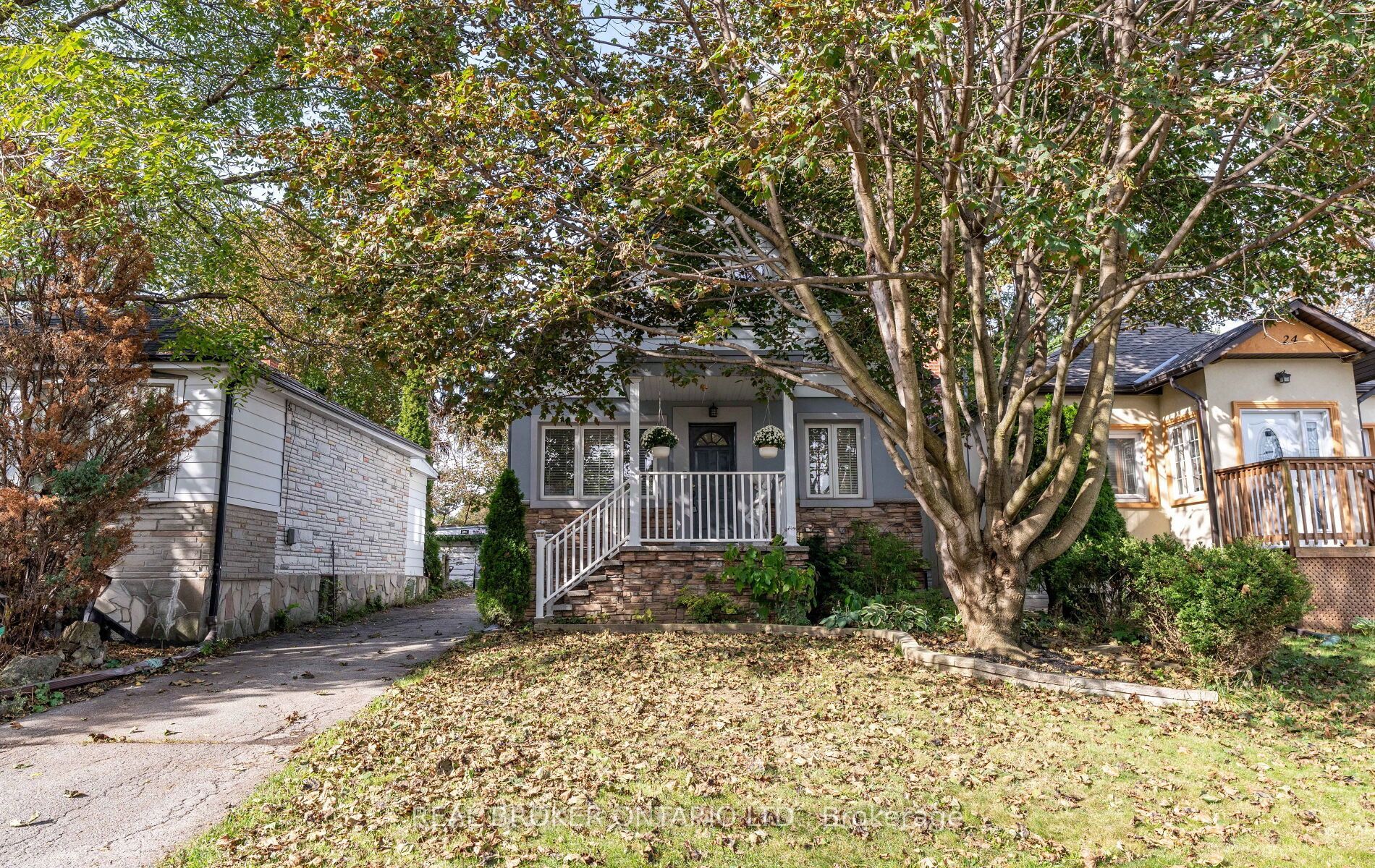 26 Roxaline Street